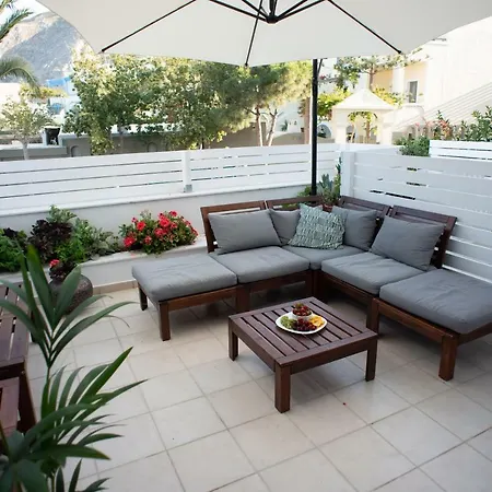 Harmonia House Appartamento Kamári